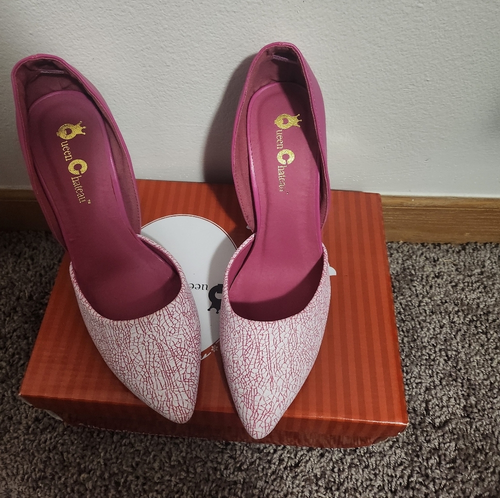 Queen Chateau Heels